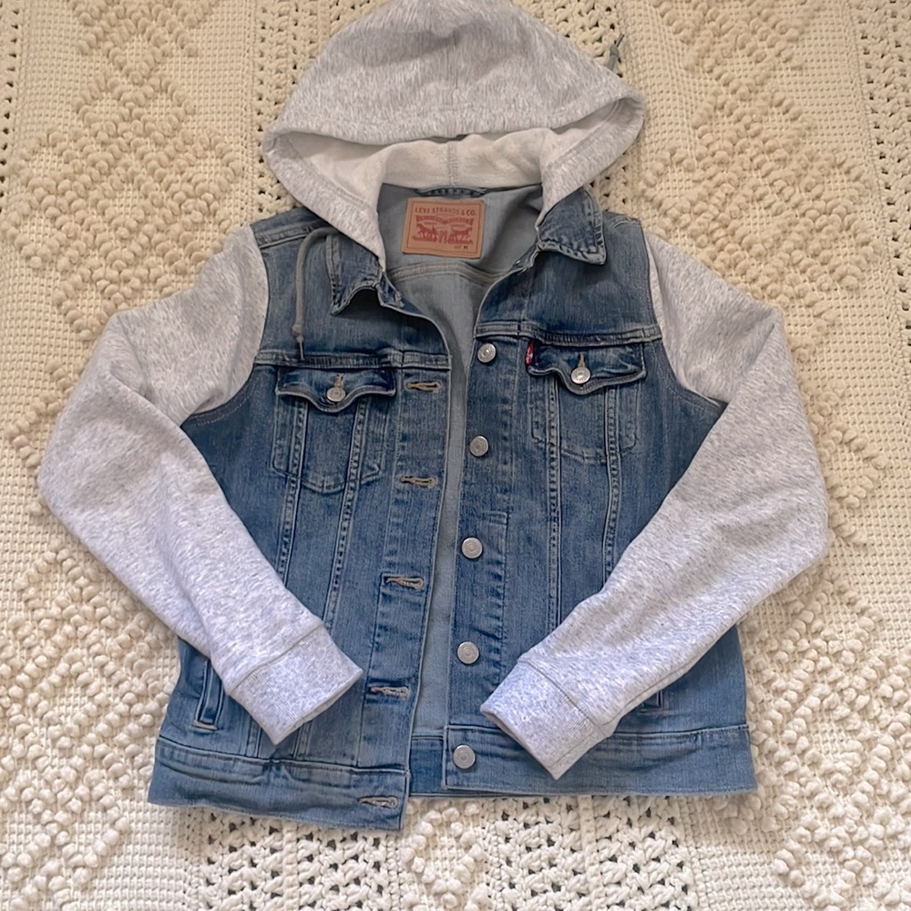 Levi’s denim jean trucker hybrid jacket.